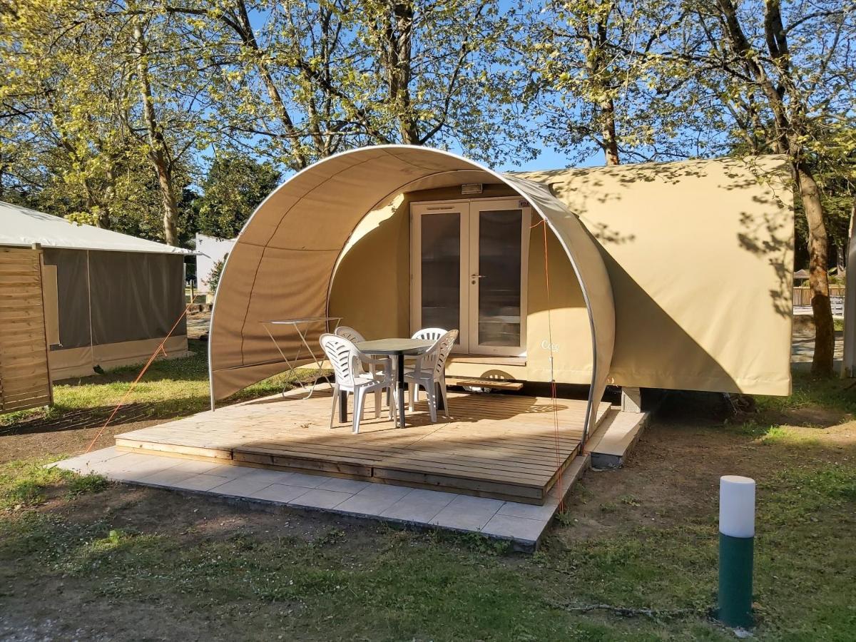 Camping Les Maraises سان مارتن دو ر المظهر الخارجي الصورة