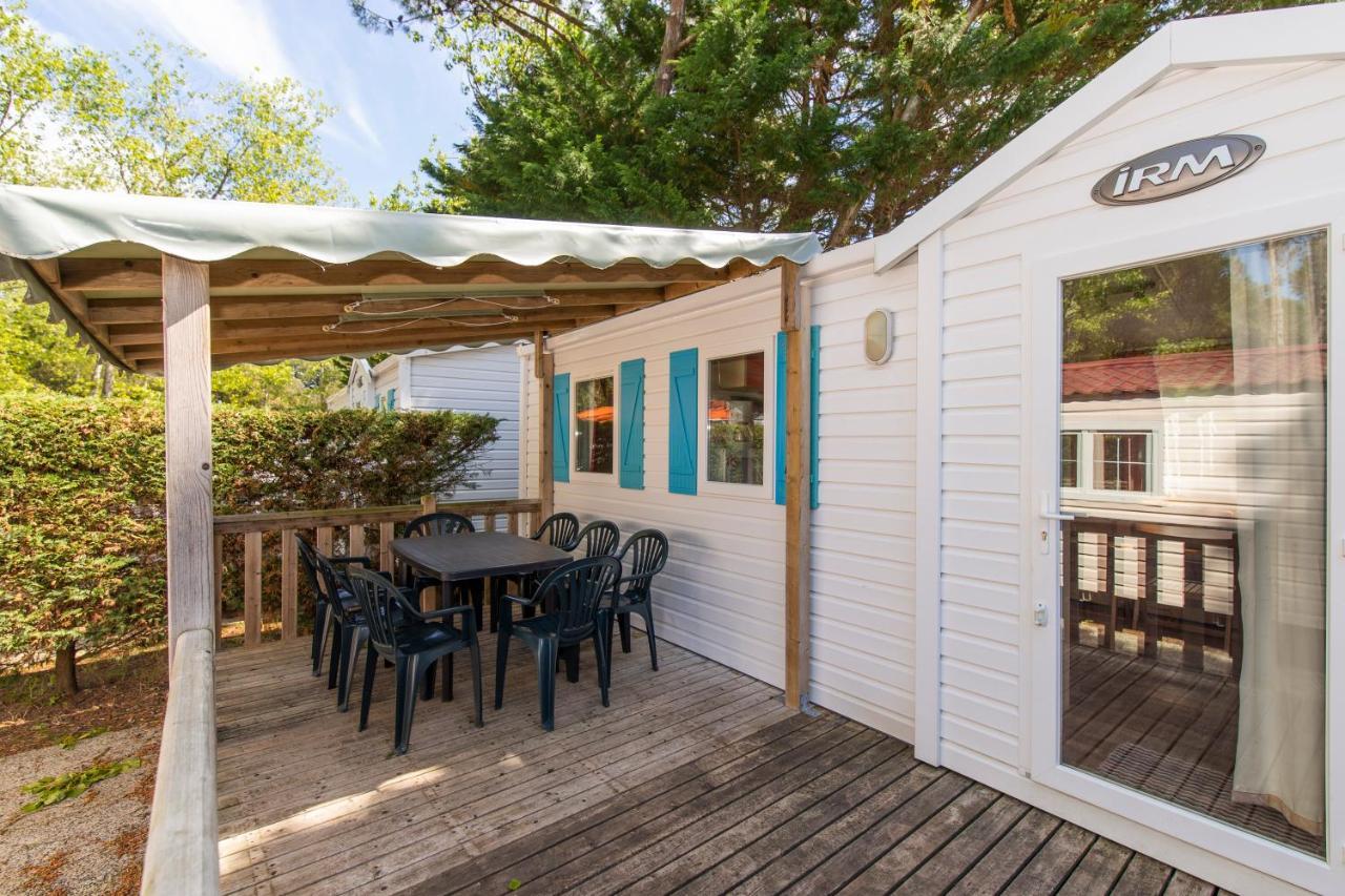 Camping Les Maraises سان مارتن دو ر المظهر الخارجي الصورة