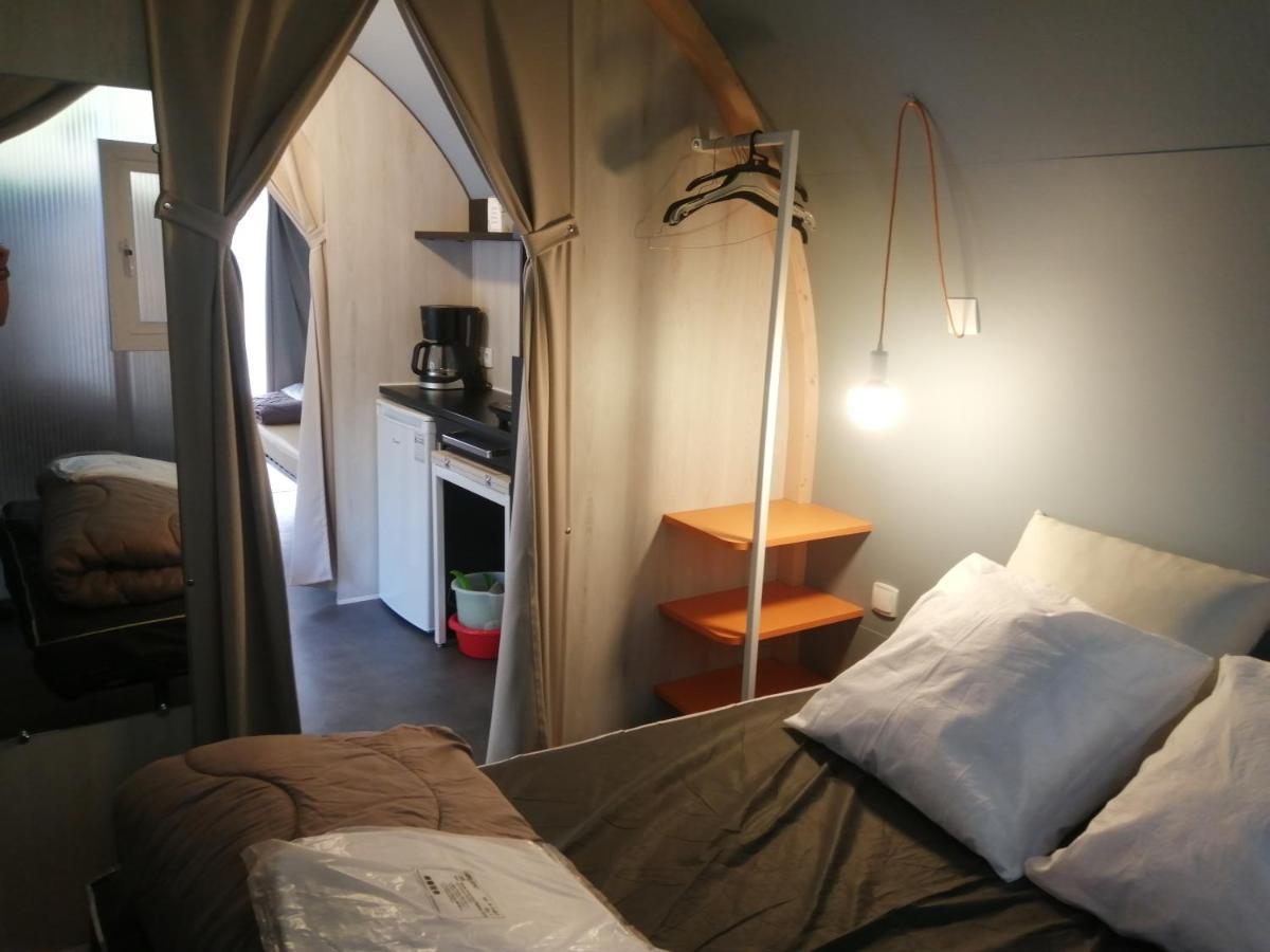 Camping Les Maraises سان مارتن دو ر المظهر الخارجي الصورة