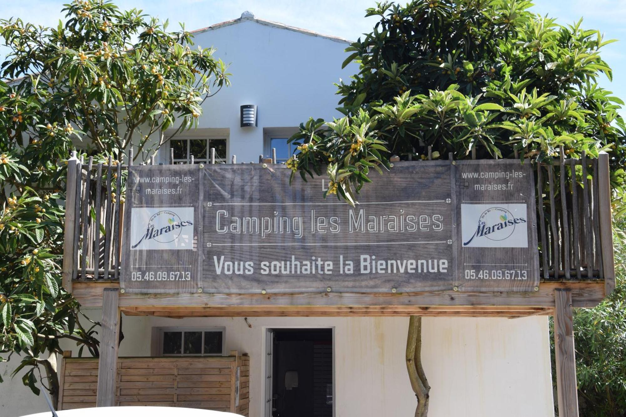 Camping Les Maraises سان مارتن دو ر المظهر الخارجي الصورة