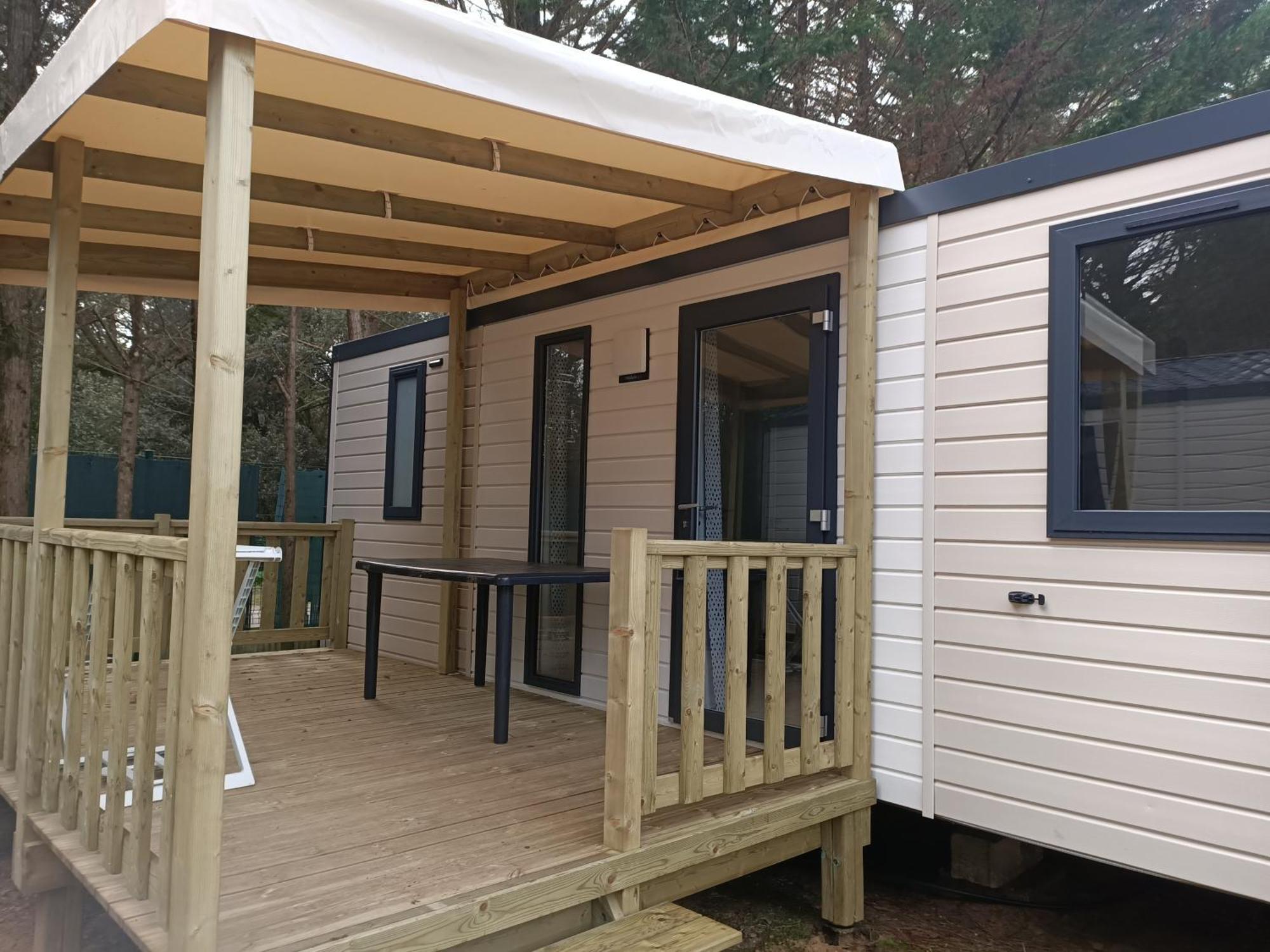 Camping Les Maraises سان مارتن دو ر المظهر الخارجي الصورة