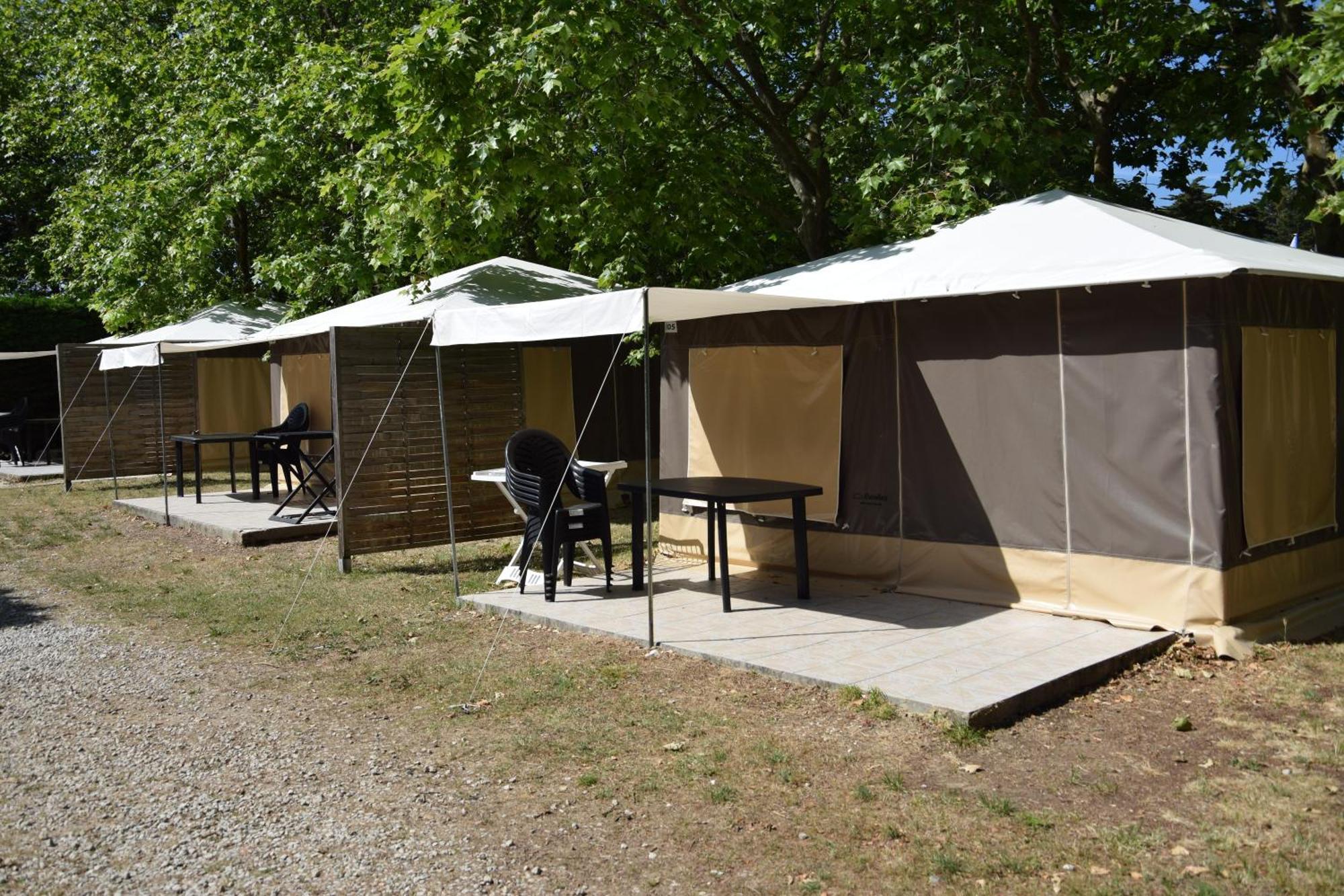 Camping Les Maraises سان مارتن دو ر المظهر الخارجي الصورة