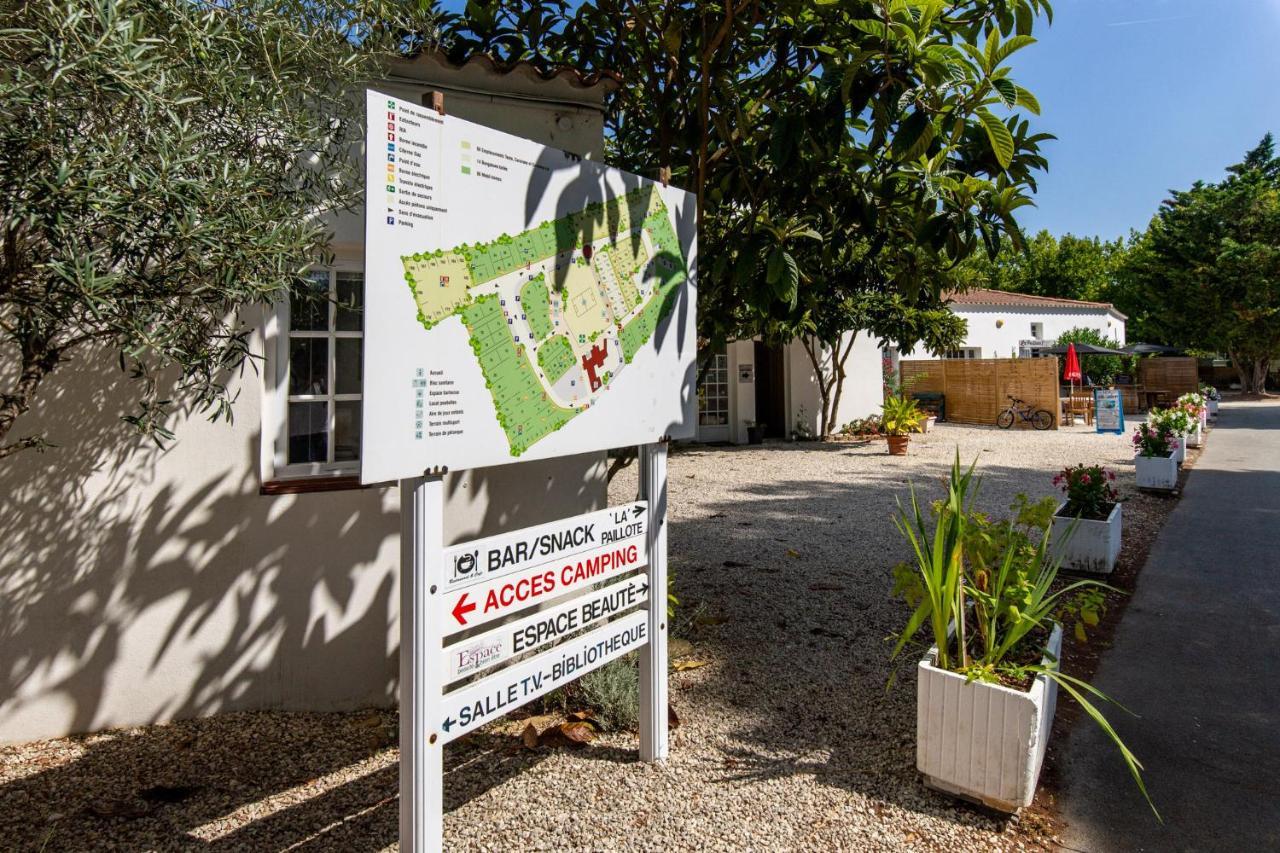 Camping Les Maraises سان مارتن دو ر المظهر الخارجي الصورة