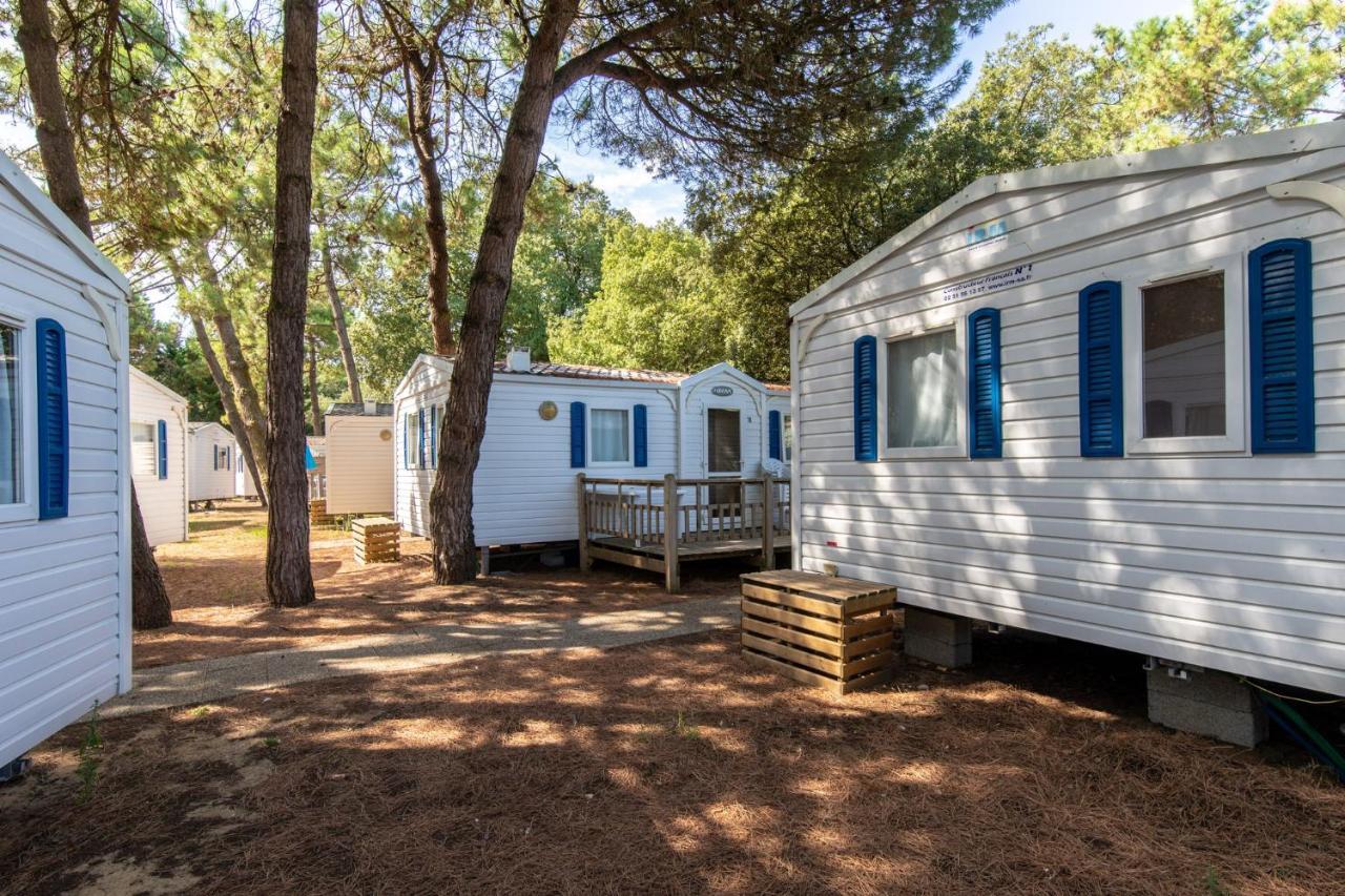 Camping Les Maraises سان مارتن دو ر المظهر الخارجي الصورة